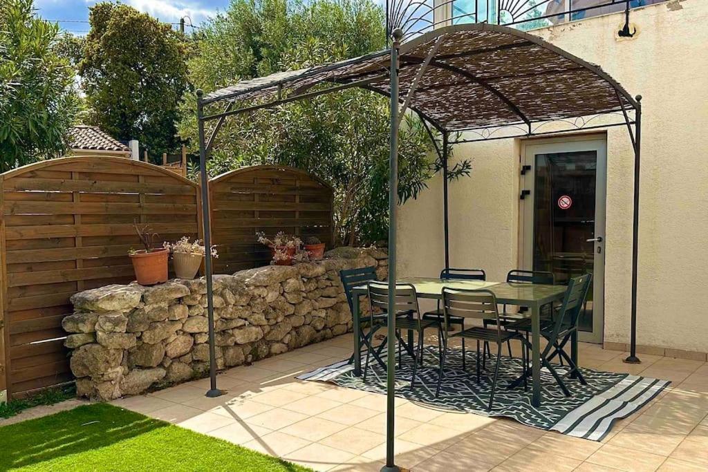 Appart Independent Garden Pool & Spa Sussargues エクステリア 写真